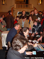 Steve Hackett signing autographs (photo: John Bollenberg)